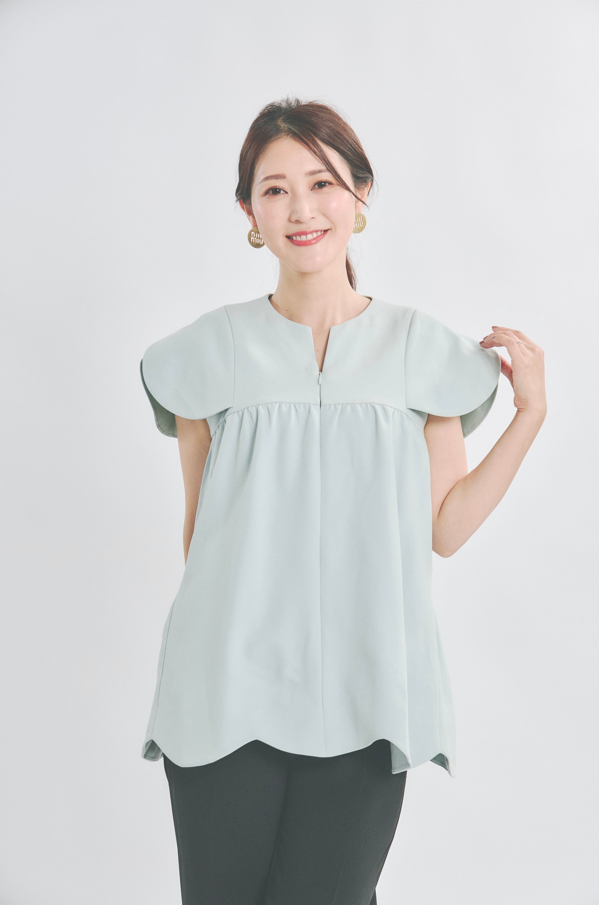 美人トップス ペタルスリーブ(ブルー)