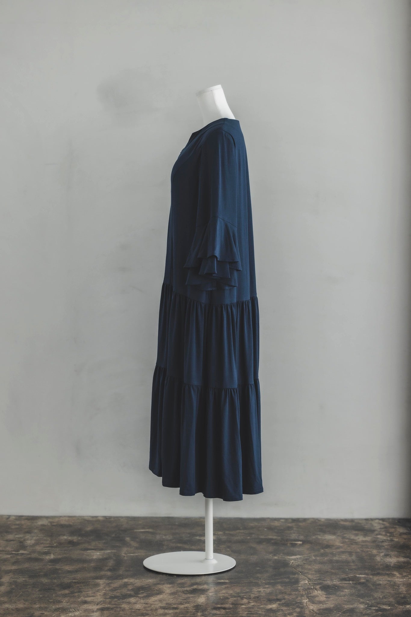 とろける肌触りのなめらかルームドレス(ネイビー)