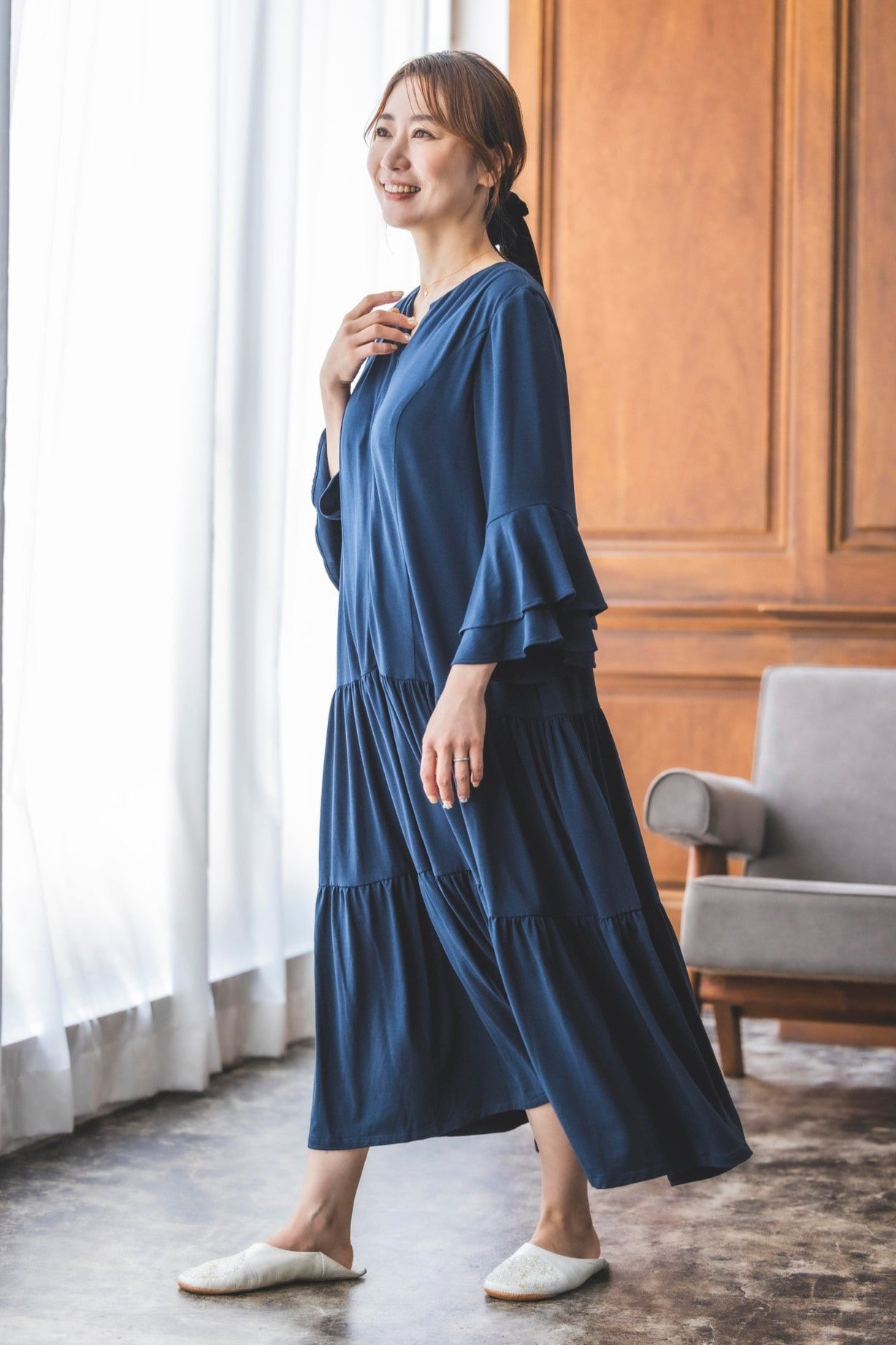 とろける肌触りのなめらかルームドレス(ネイビー)