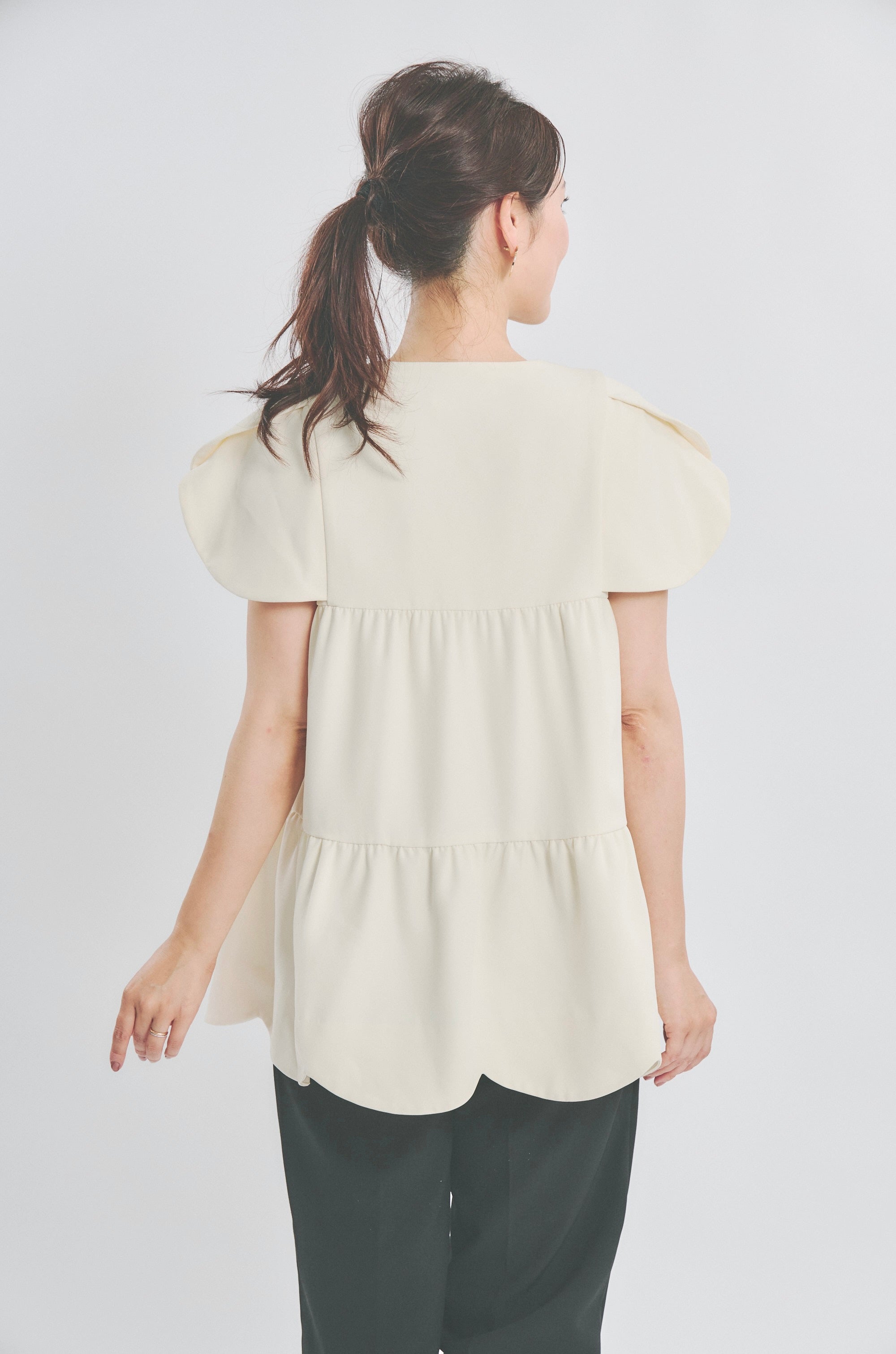 美人トップス ペタルスリーブ(マシュマロイエロー)