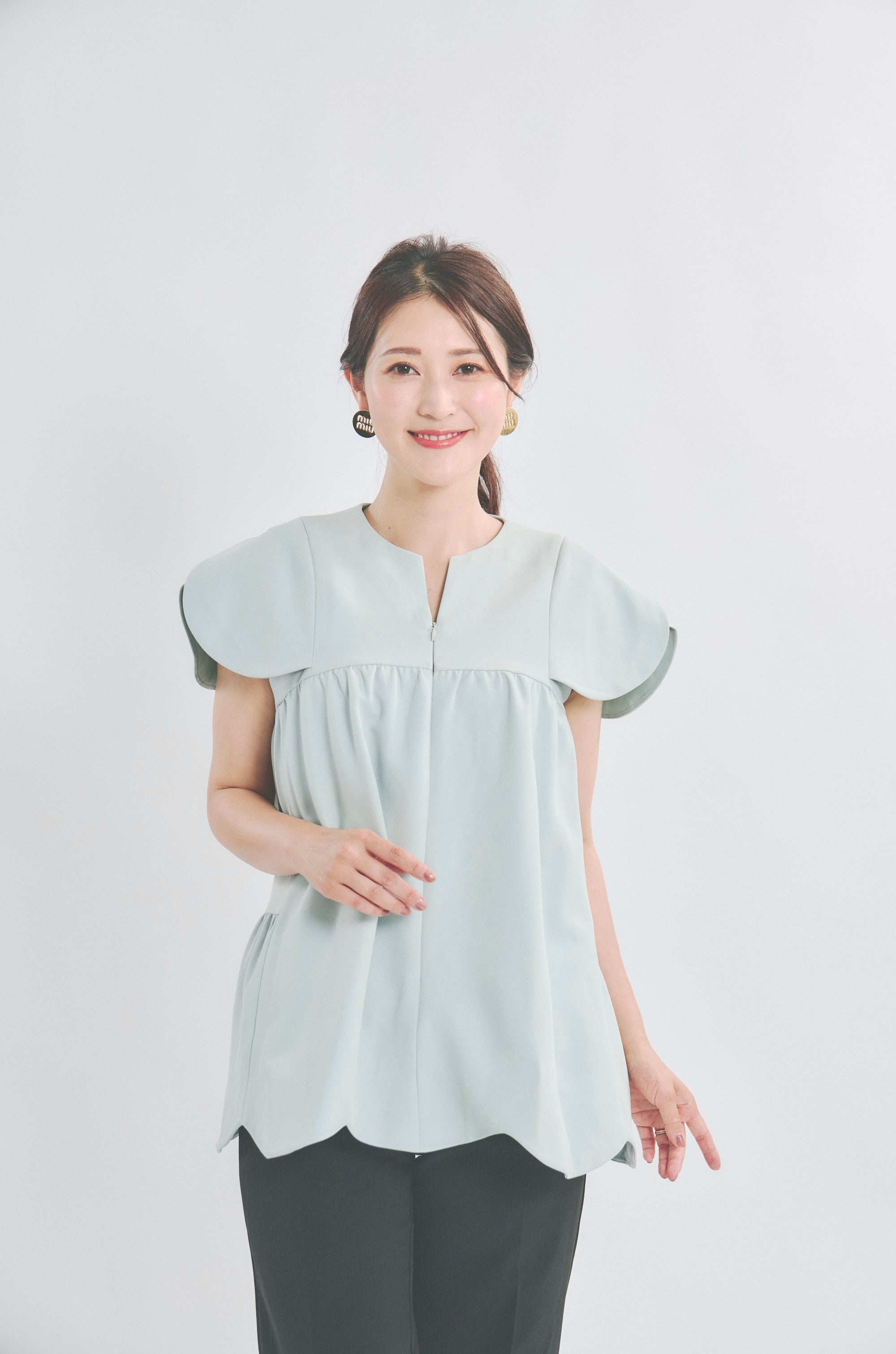 美人トップス ペタルスリーブ(ブルー)