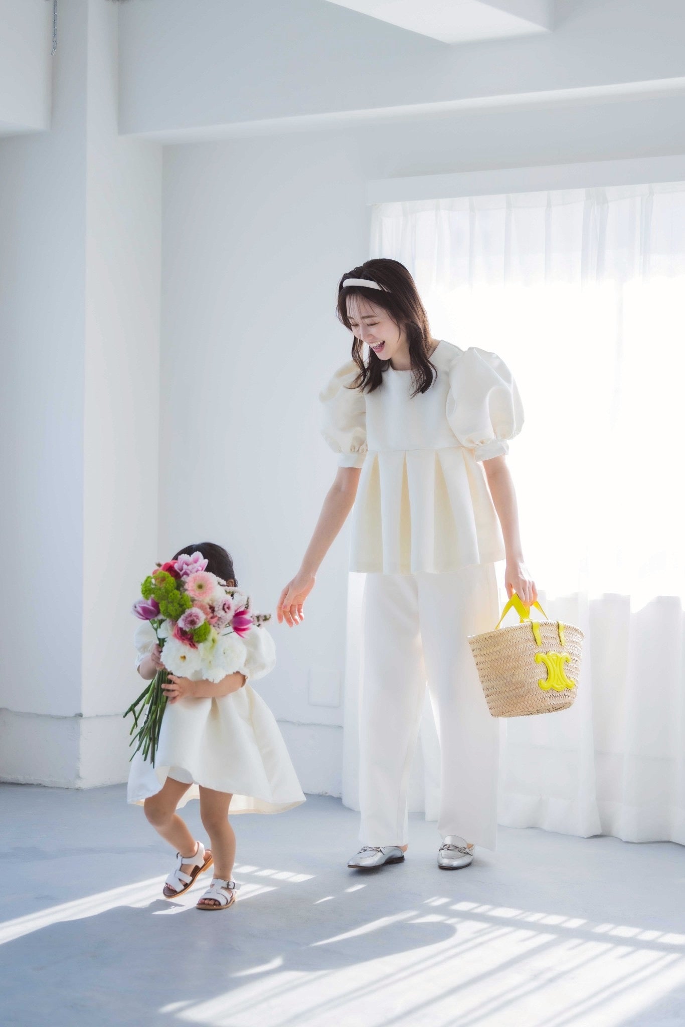 ぽわん袖サテントップス(ホワイト)renewal !