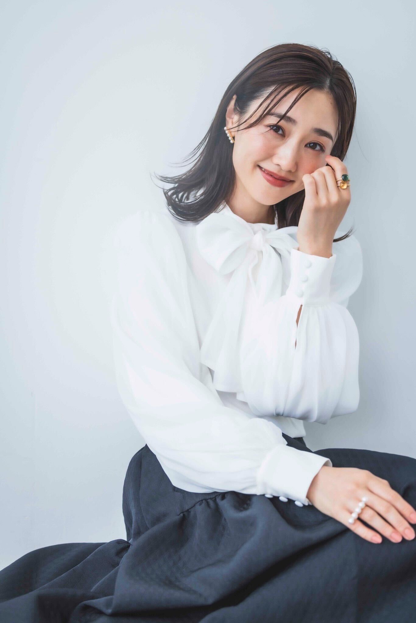 とろみ素材のお出かけブラウス (ブラック)