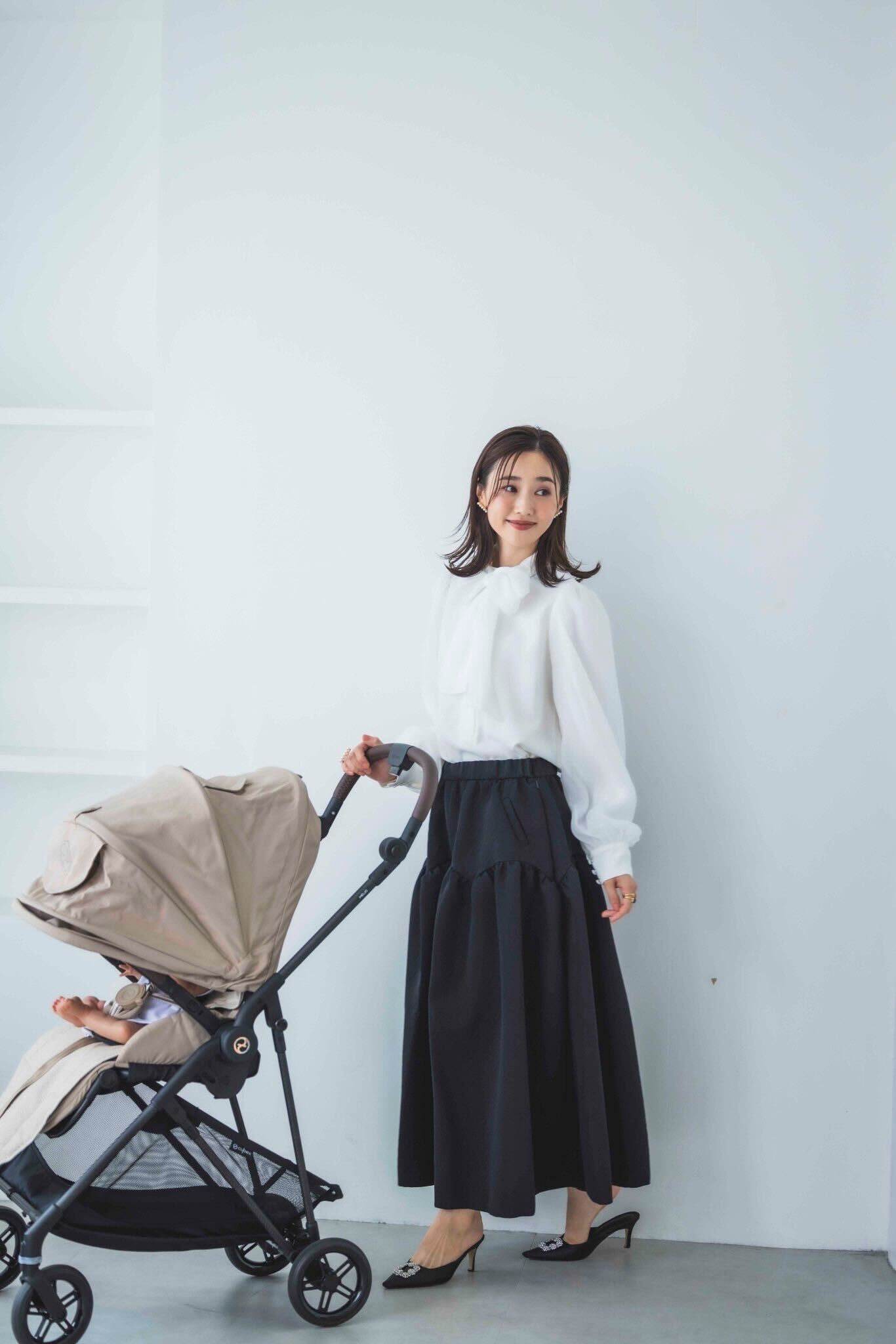 とろみ素材のお出かけブラウス (ブラック)