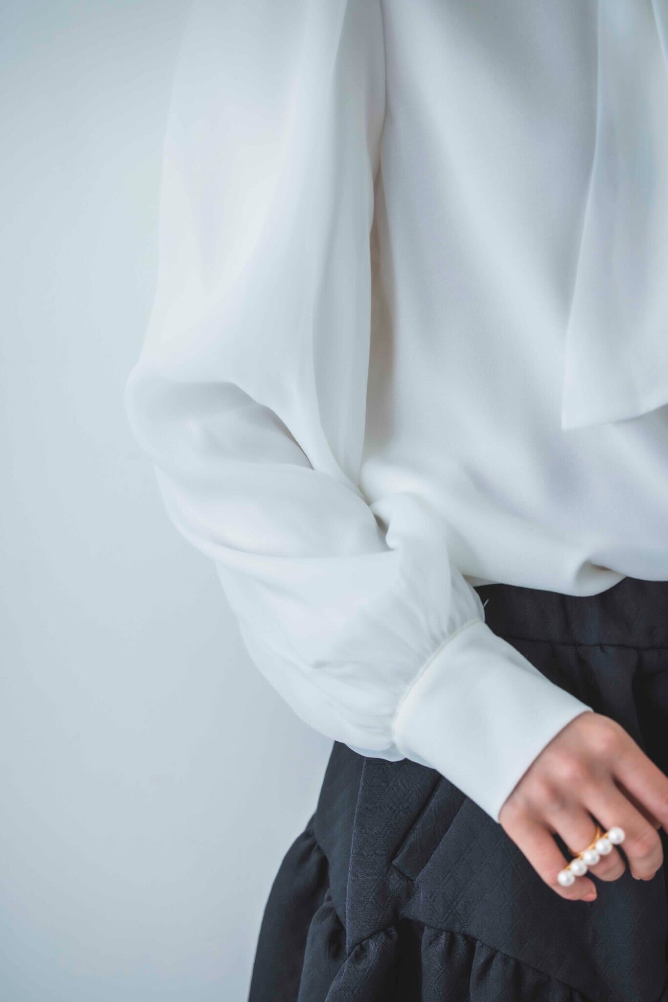 とろみ素材のお出かけブラウス (ブラック)