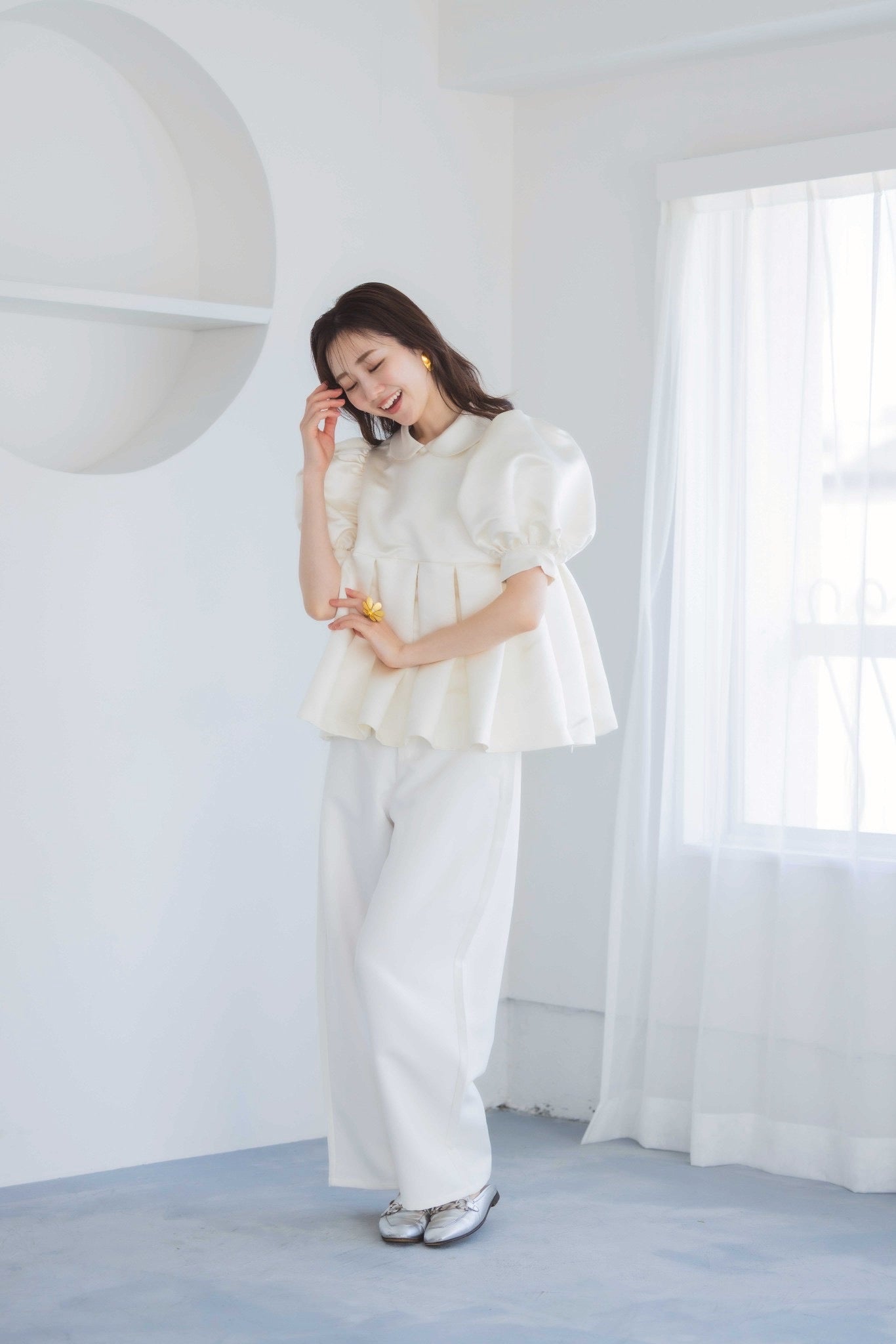 ぽわん袖サテントップス（ホワイト）renewal !